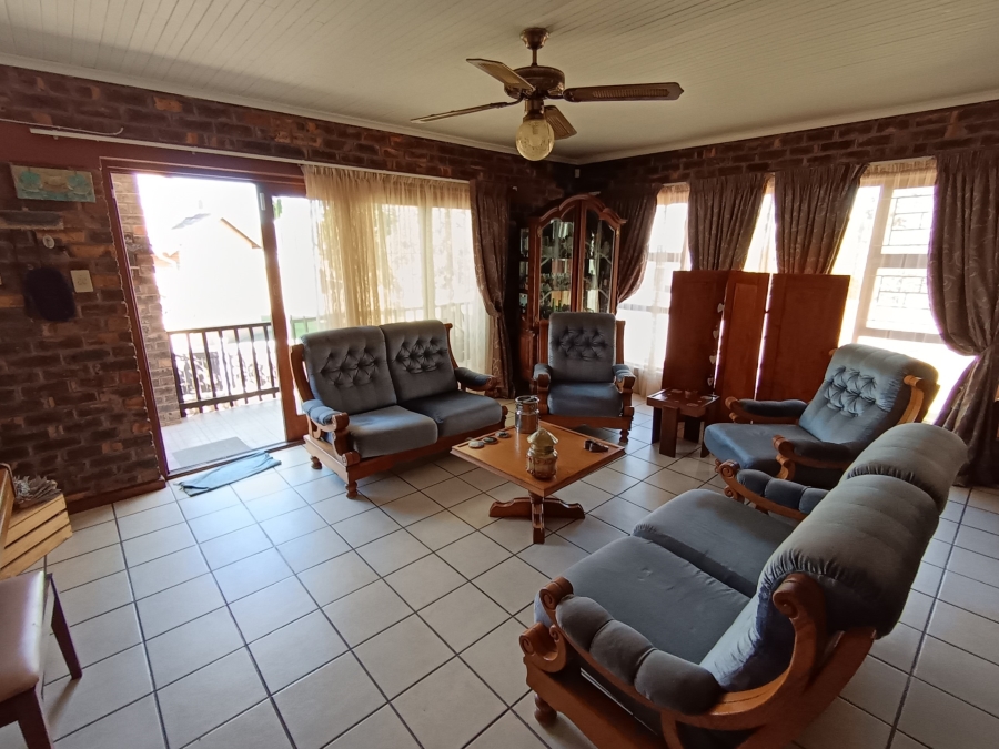 3 Bedroom Property for Sale in Wavecrest Eastern Cape